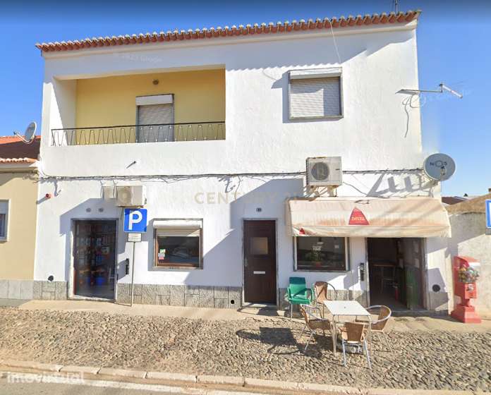 Beja: Moradia T4 + 2 Armazéns + Comércio - Grande imagem: 3/35