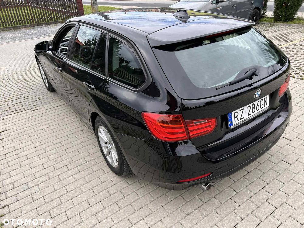 BMW Seria 3 318d Luxury Line - 3