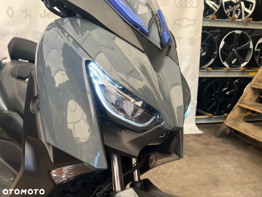 Yamaha X-max - 12