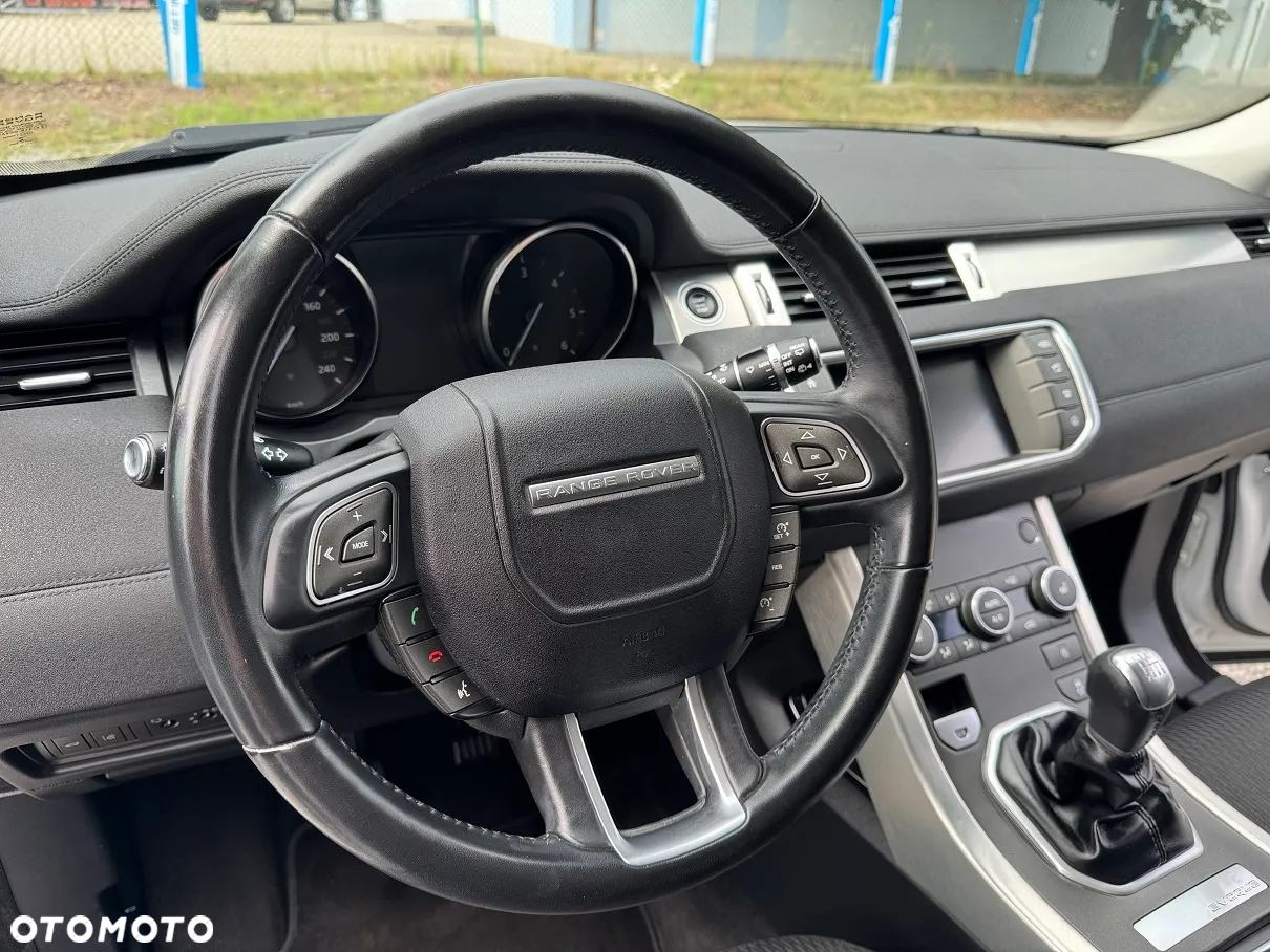Land Rover Range Rover Evoque - 32