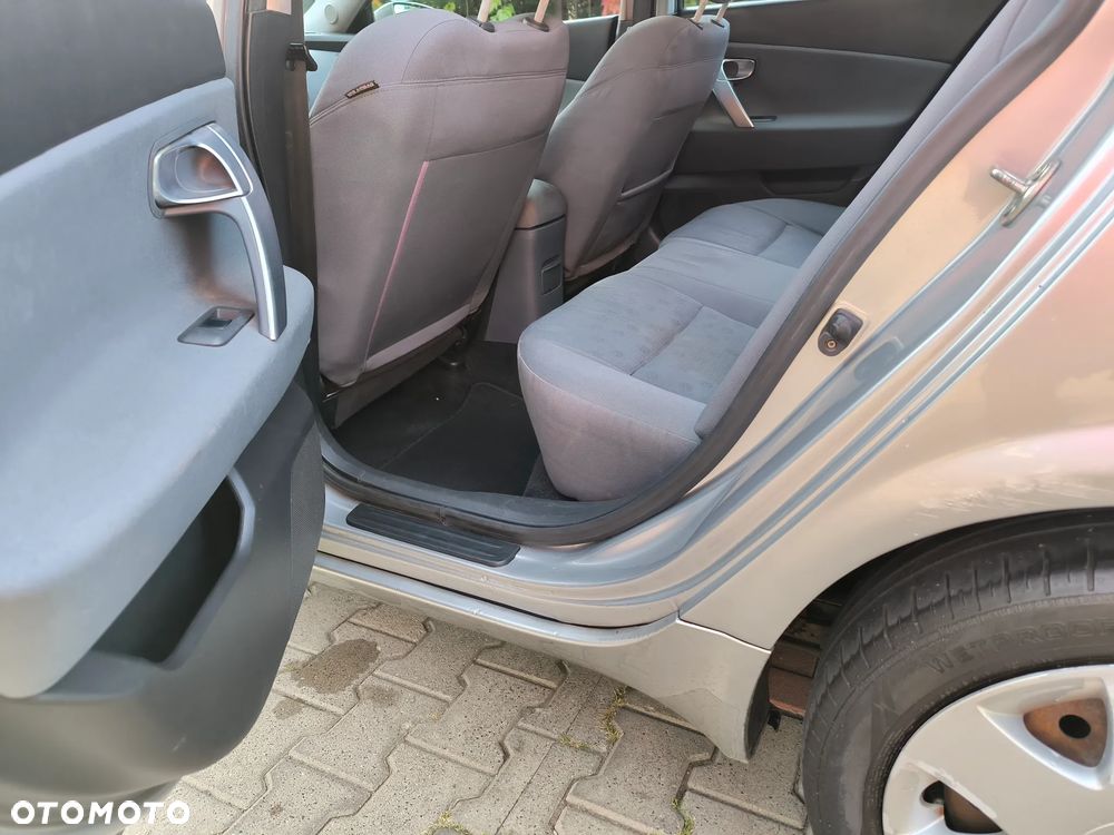 Nissan Primera - 6