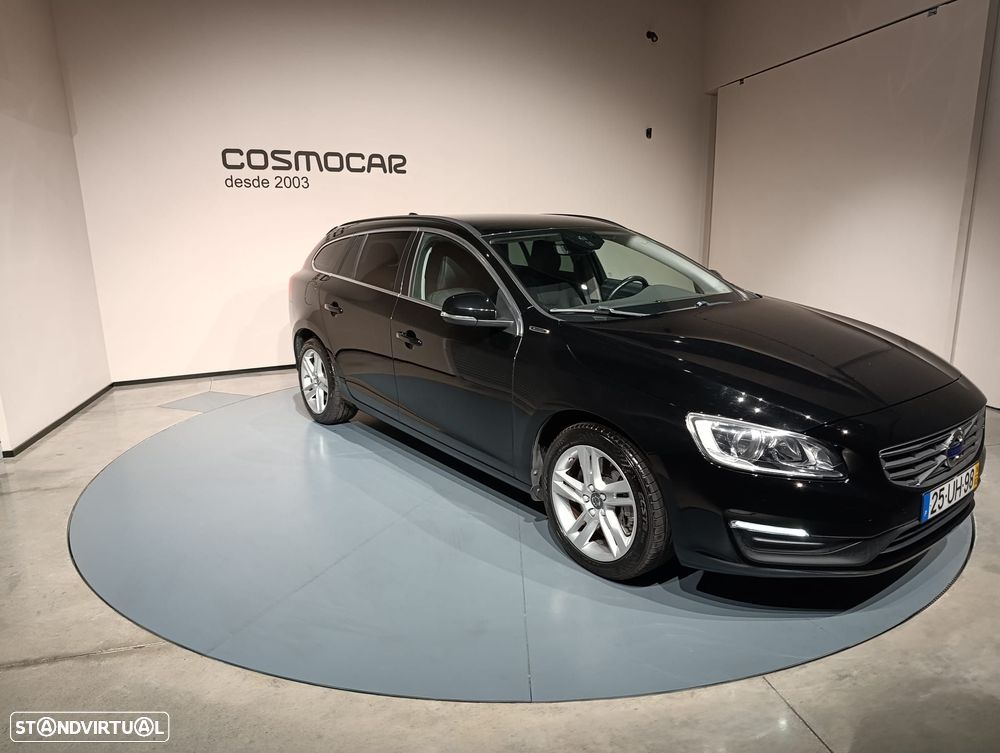 Volvo V60 2.4 D6 Momentum AWD Phev - 9