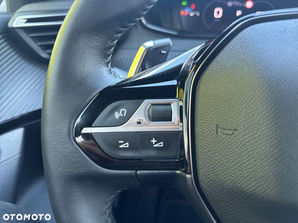 Peugeot 2008 1.2 PureTech Allure Pack S&S EAT8 - 17