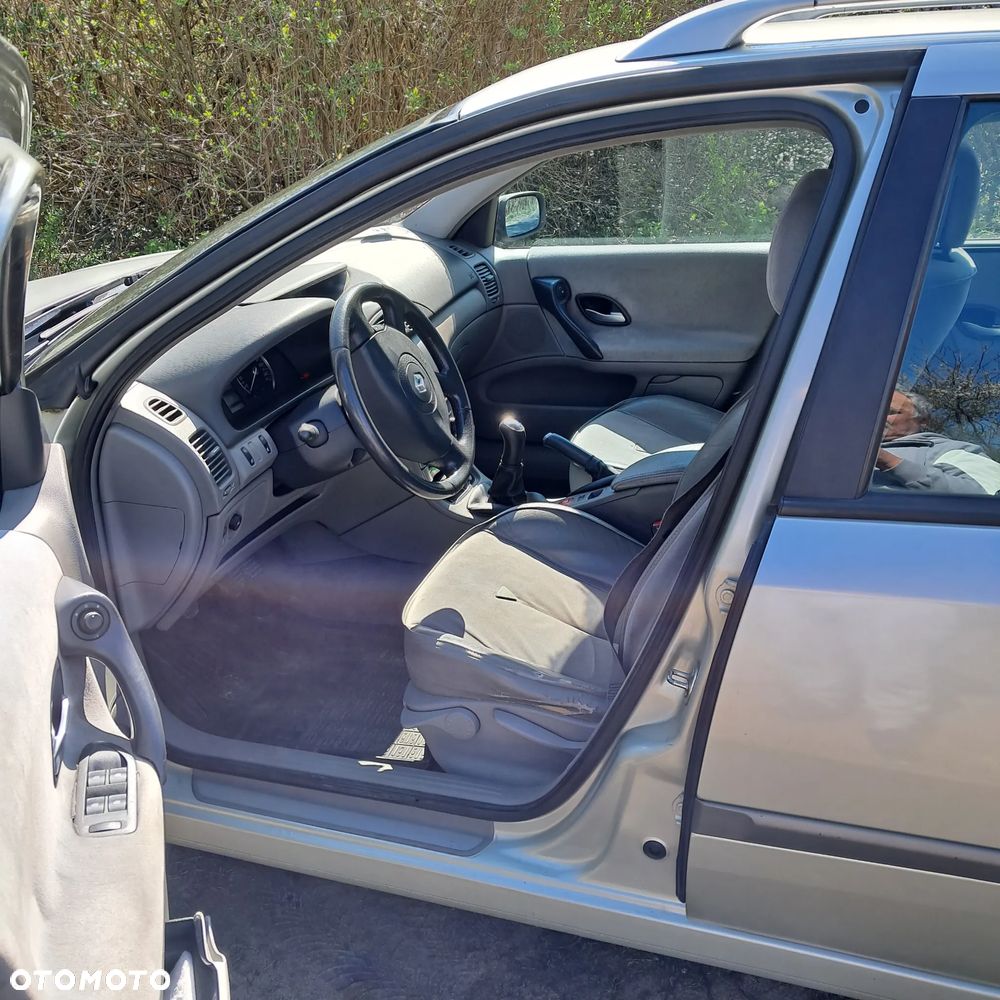 Renault Laguna Grandtour 1.8 Privilege - 10