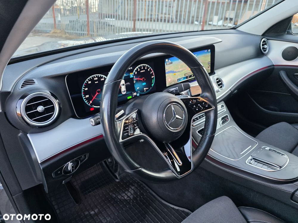 Mercedes-Benz Klasa E - 15