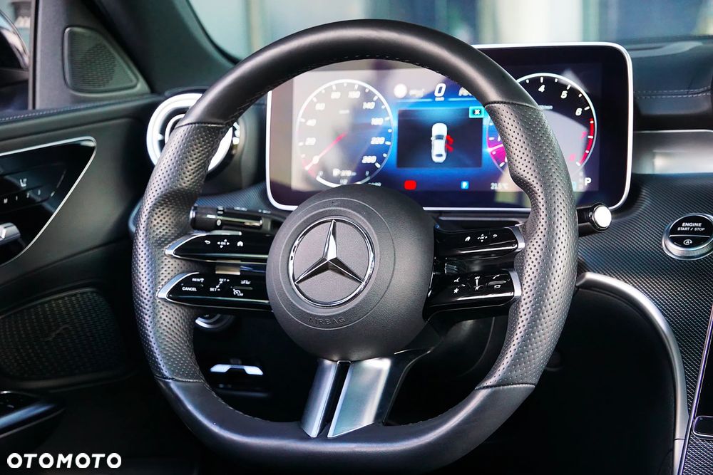 Mercedes-Benz Klasa C 300 mHEV 4-Matic AMG - 23