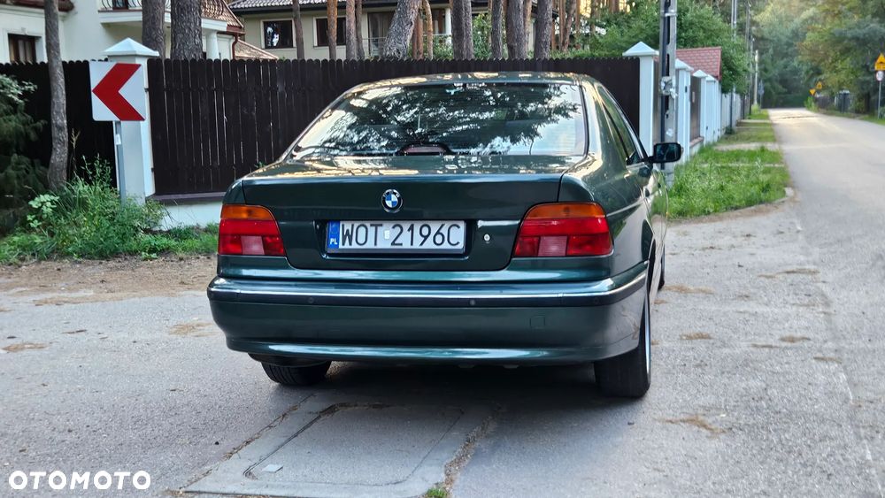 BMW Seria 5 - 32