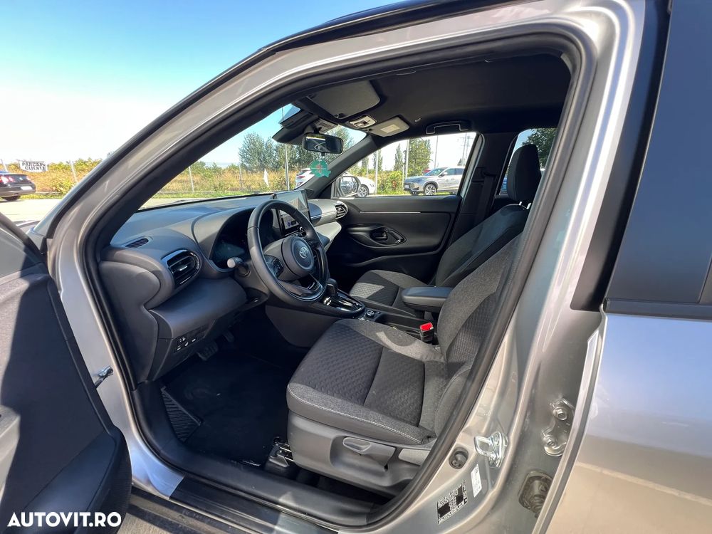 Toyota Yaris Cross 1.5 VVT-i HSD 4x4 Dynamic - 8