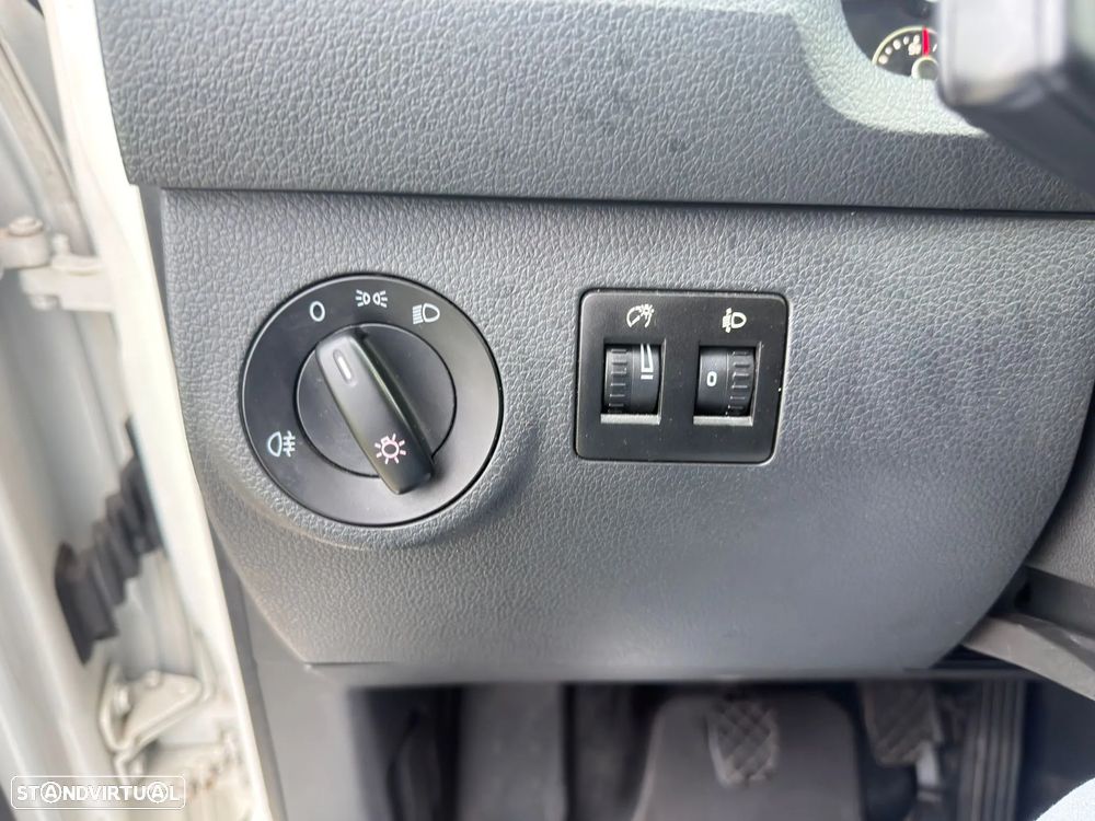 VW CADDY 2.0 TDI - 7