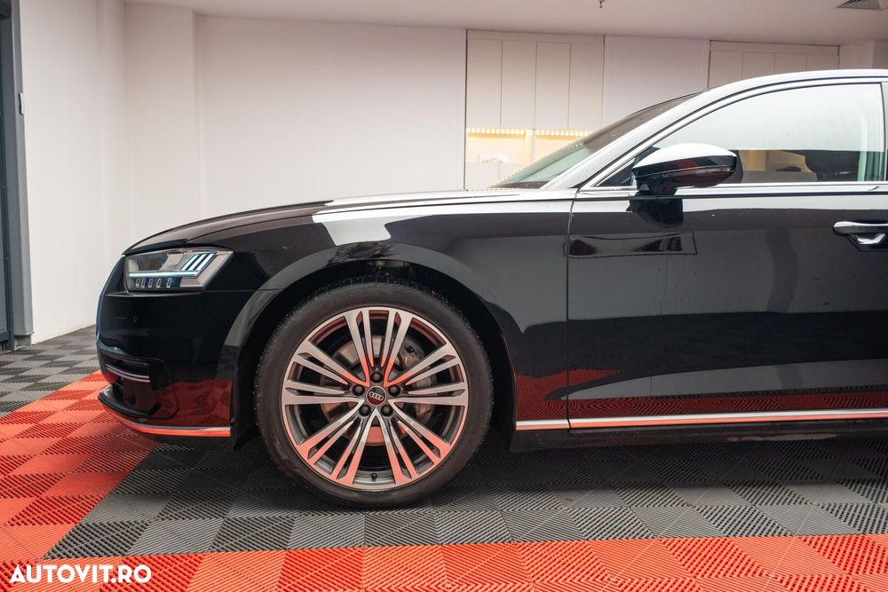Audi A8 - 6