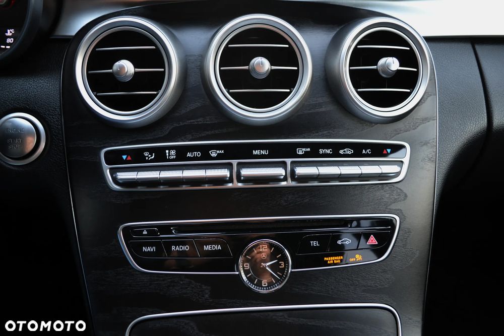 Mercedes-Benz Klasa C 200 4-Matic 7G-TRONIC - 21