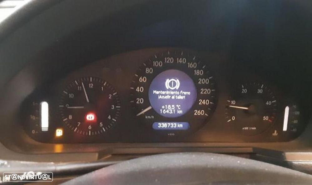 Mercedes-Benz E 220 - 4