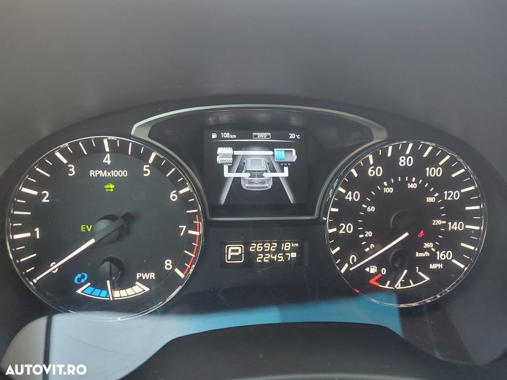 Nissan Pathfinder - 13