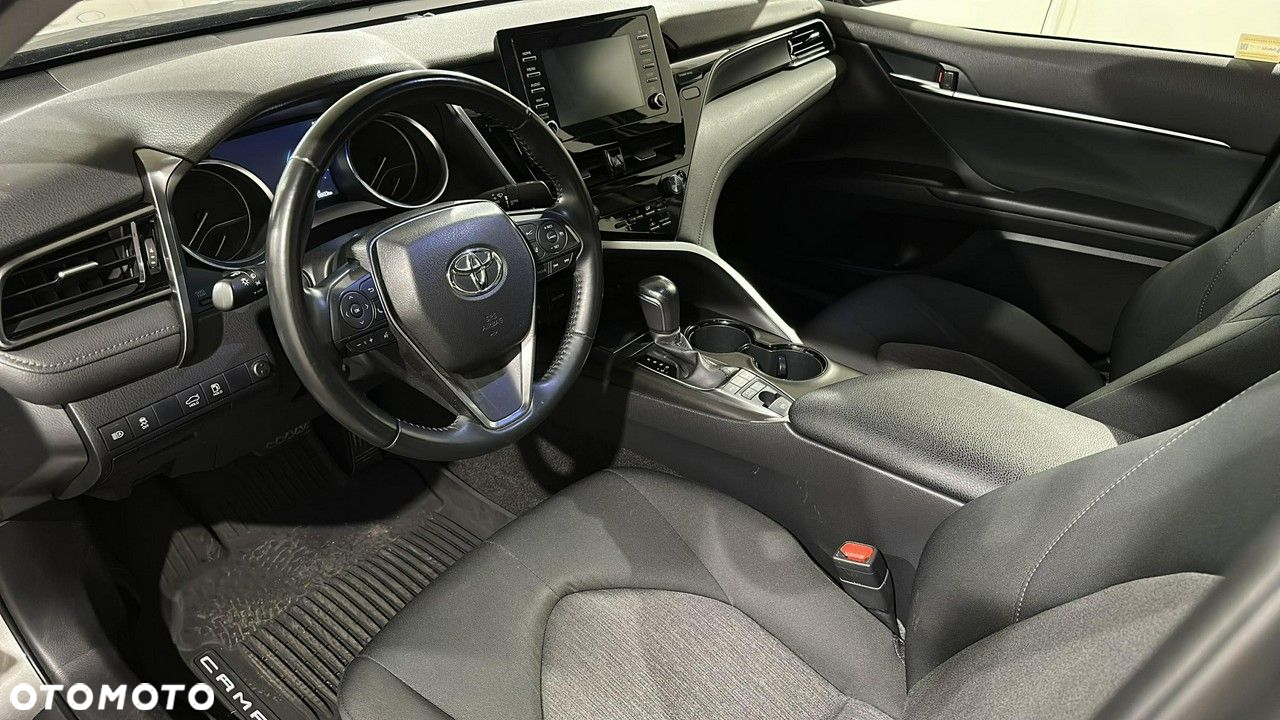 Toyota Camry - 11