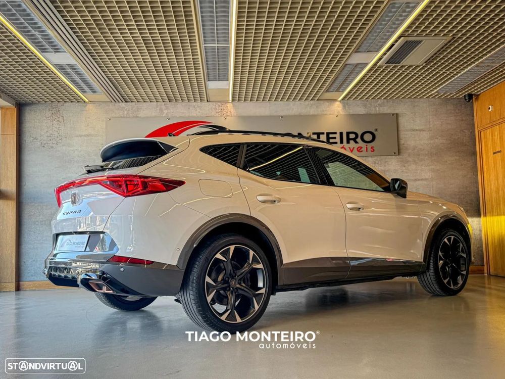 Cupra Formentor 1.4 e-Hybrid DSG VZ - 32