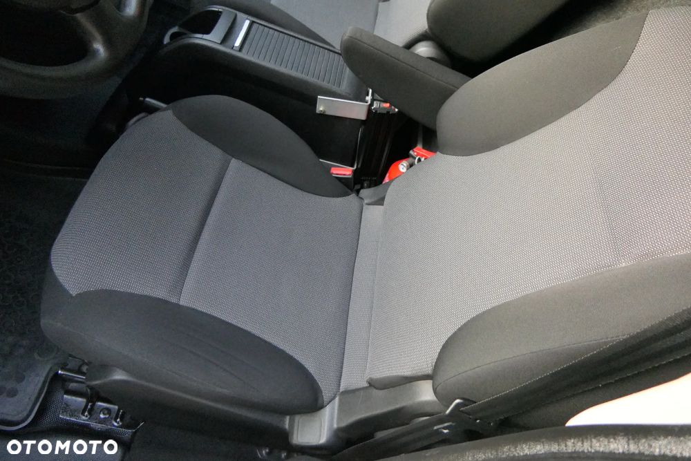 Peugeot PARTNER - 13