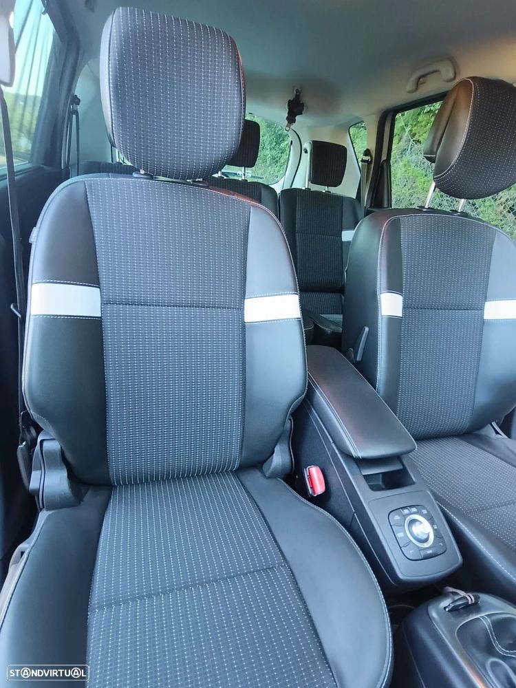 Renault Scénic 1.5 dCi Exclusive SS - 17