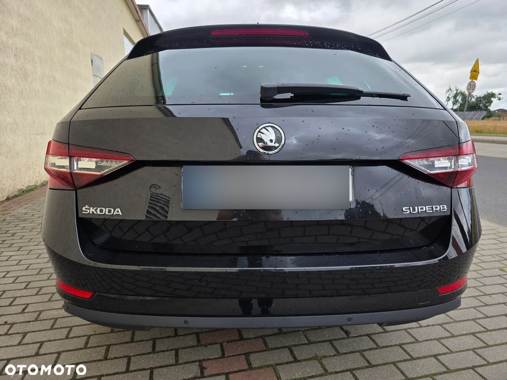 Skoda Superb 2.0 TDI Active DSG - 9