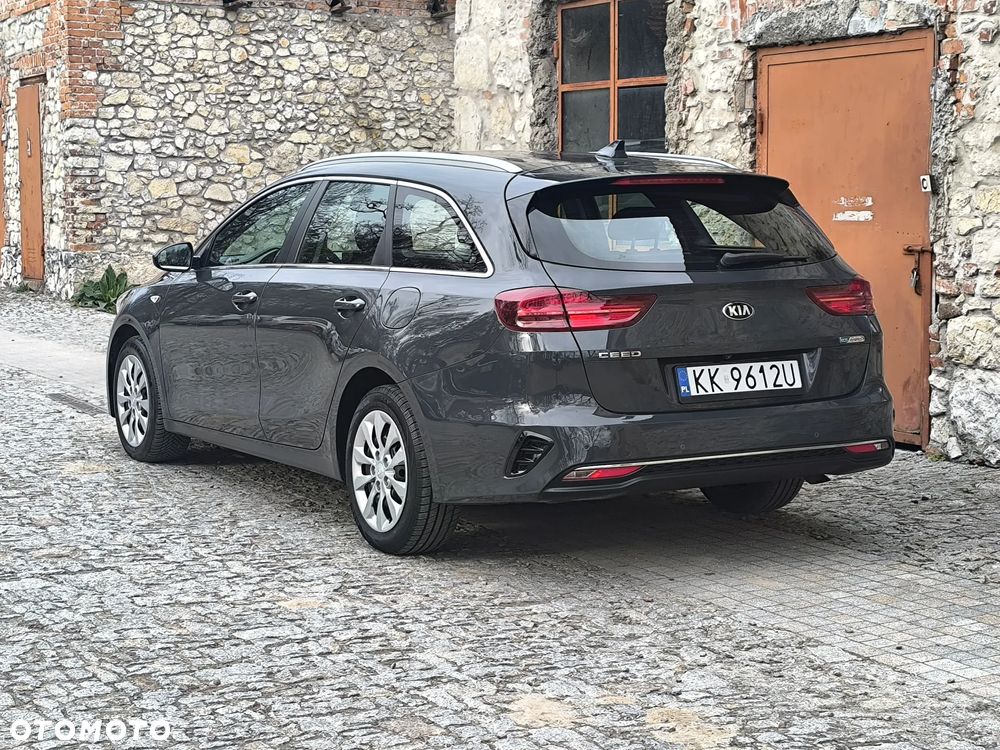 Kia Ceed 1.6 CRDi mHEV S - 11