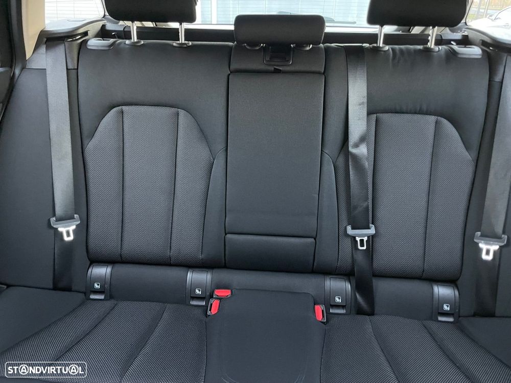 BMW 318 d Touring Auto - 8