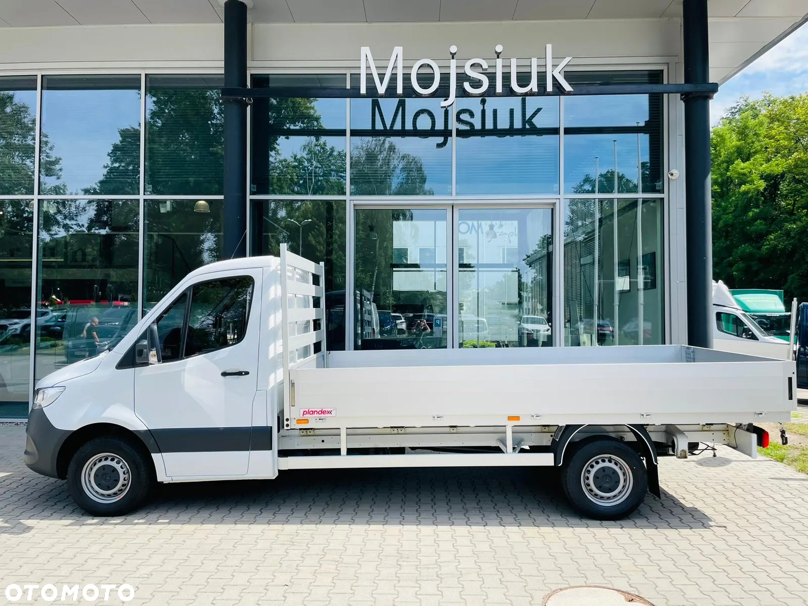 Mercedes-Benz Sprinter - 2