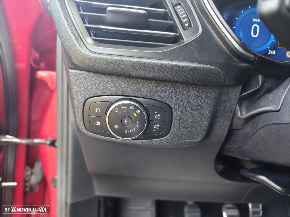 Ford Focus 1.0 EcoBoost MHEV ST-Line - 27