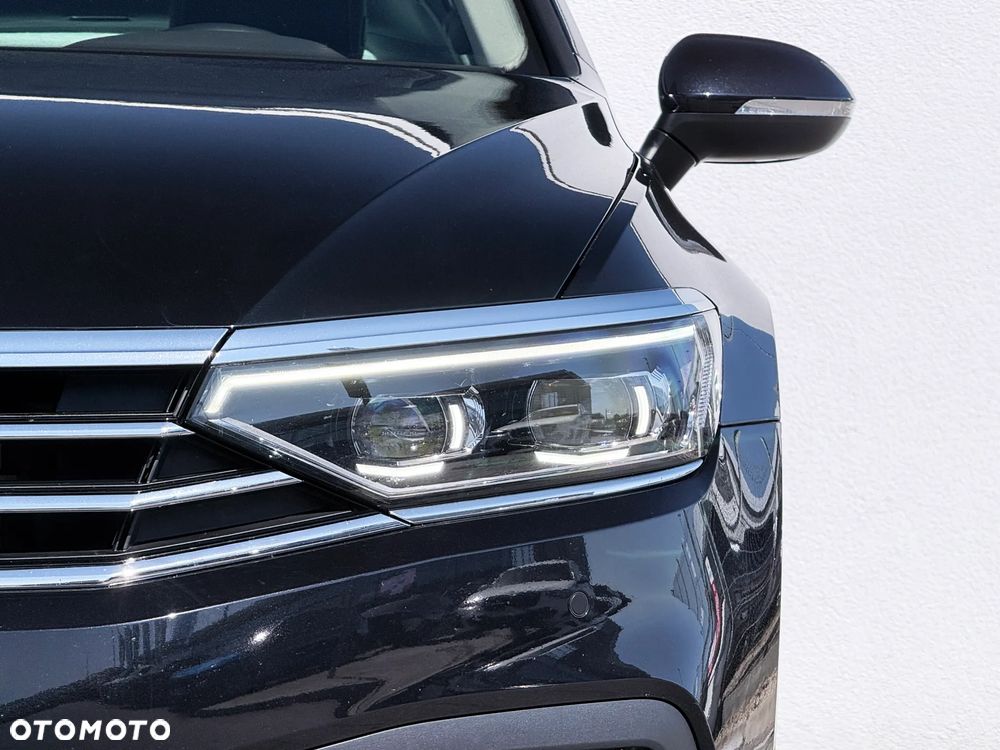 Volkswagen Passat Variant 2.0 TDI EVO Elegance DSG - 9