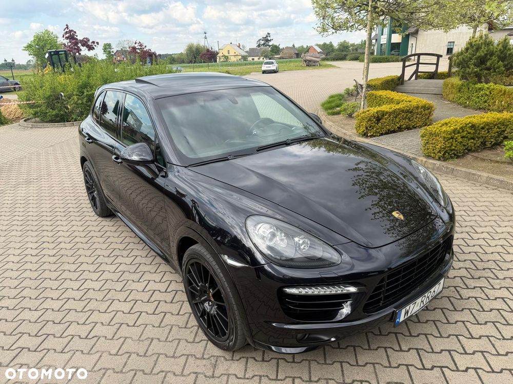 Porsche Cayenne - 2