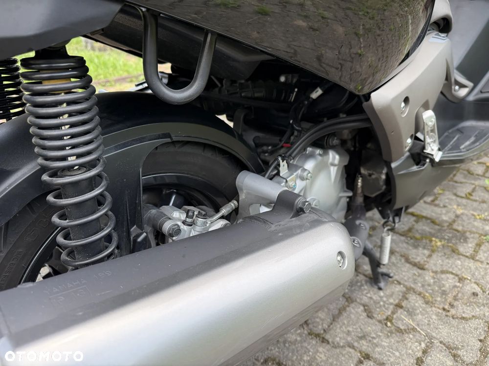 Yamaha X-max - 17