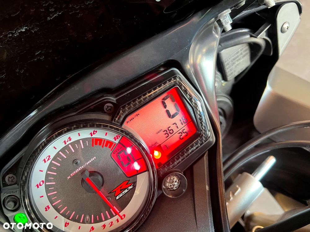 Suzuki GSX-R - 18