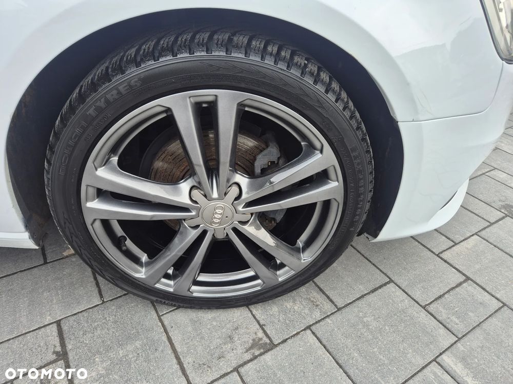 Audi A3 Sportback 2.0 TDI S tronic S line Sportpaket - 28