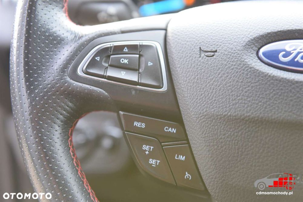 Ford Kuga - 27