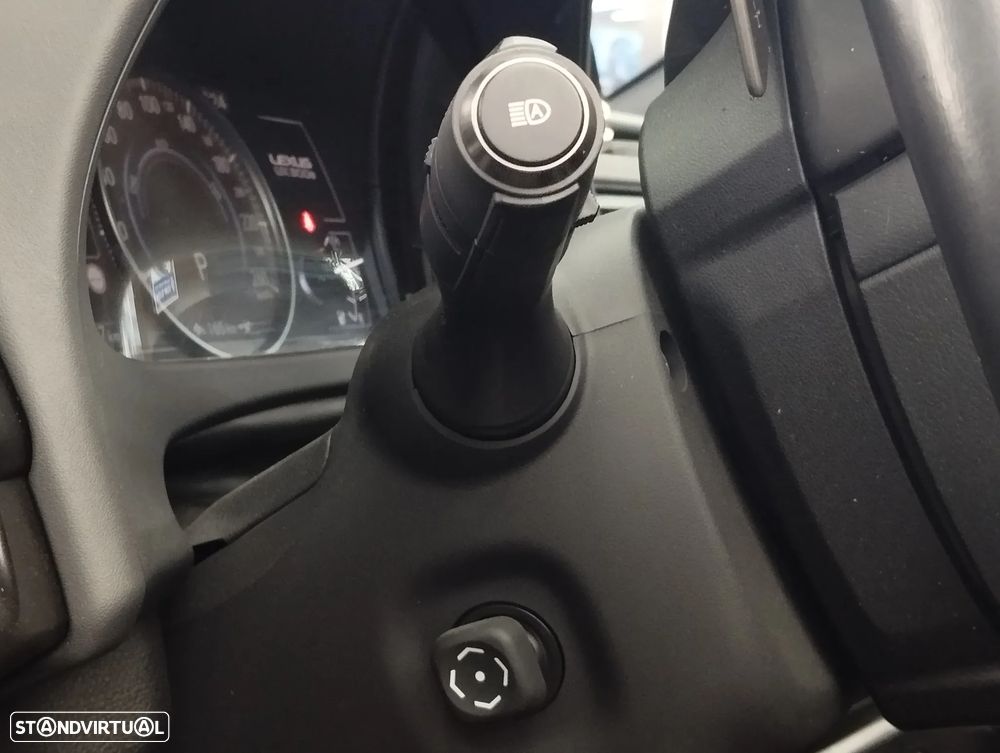 Lexus UX Luxury+TAE+JLL18 — fotografia 27