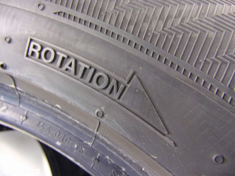 OPONY GISLAVED EURO FROST 6MM 225/60 17R - 7