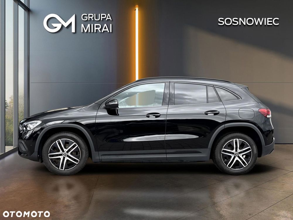 Mercedes-Benz GLA 200 - 2