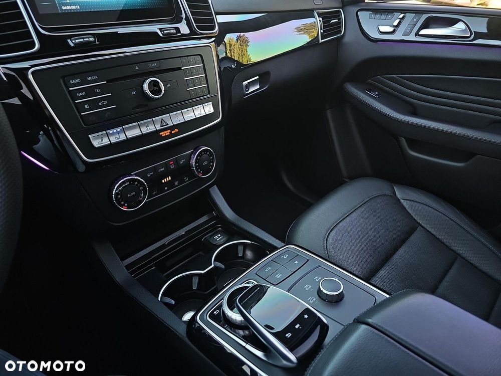 Mercedes-Benz GLE - 13