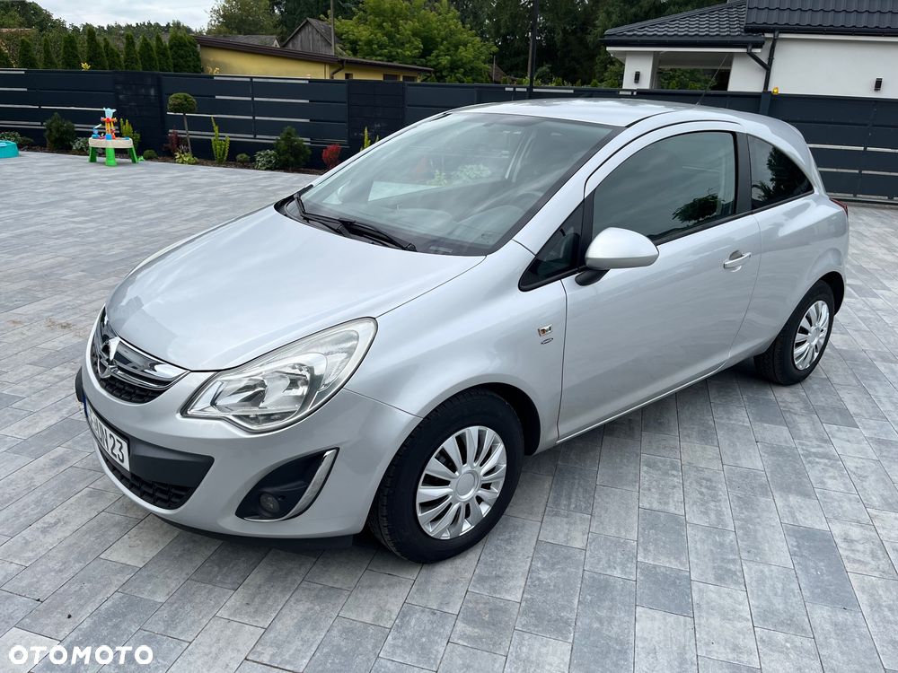Opel Corsa 1.4 16V Cosmo - 2