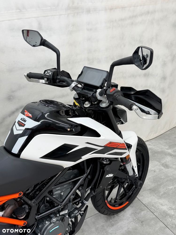KTM Duke 125 - 19