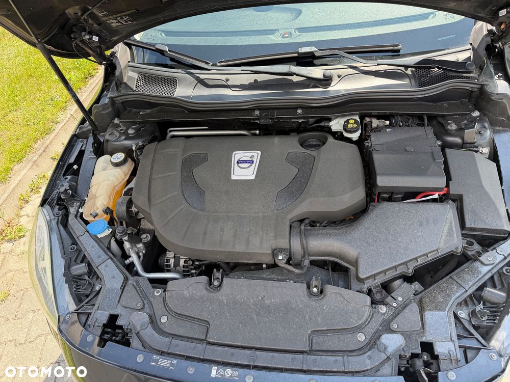 Volvo V40 D3 Momentum - 31