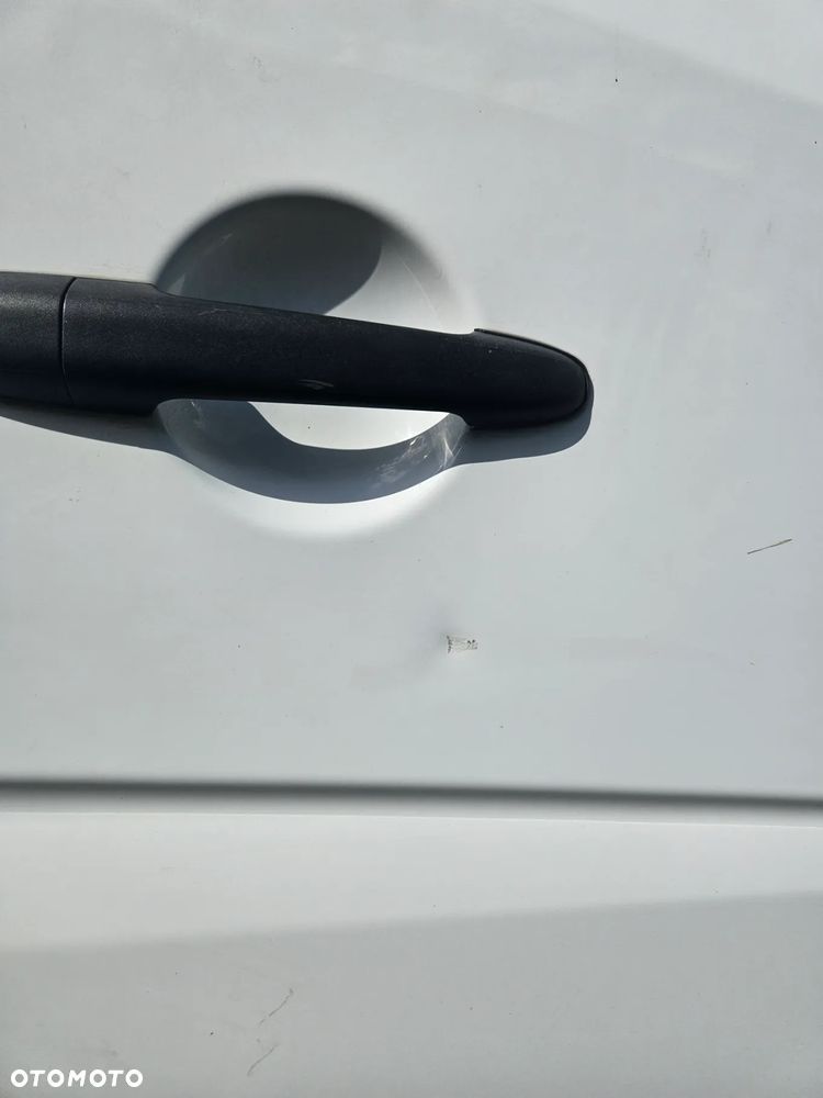 Mercedes-Benz Sprinter - 11