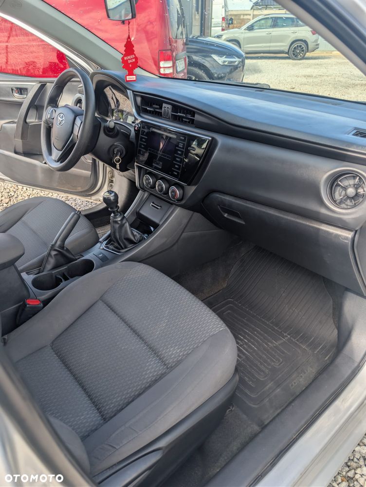 Toyota Corolla 1.4 D-4D Comfort - 18