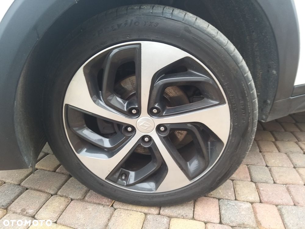 Hyundai Tucson - 25