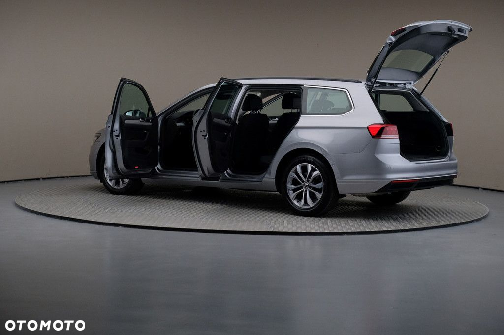 Volkswagen Passat 2.0 TSI Business DSG - 7