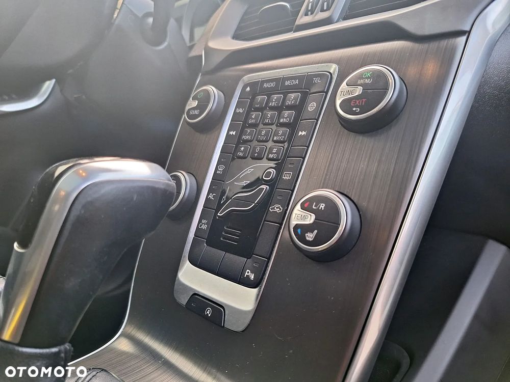 Volvo V40 D2 Momentum - 22