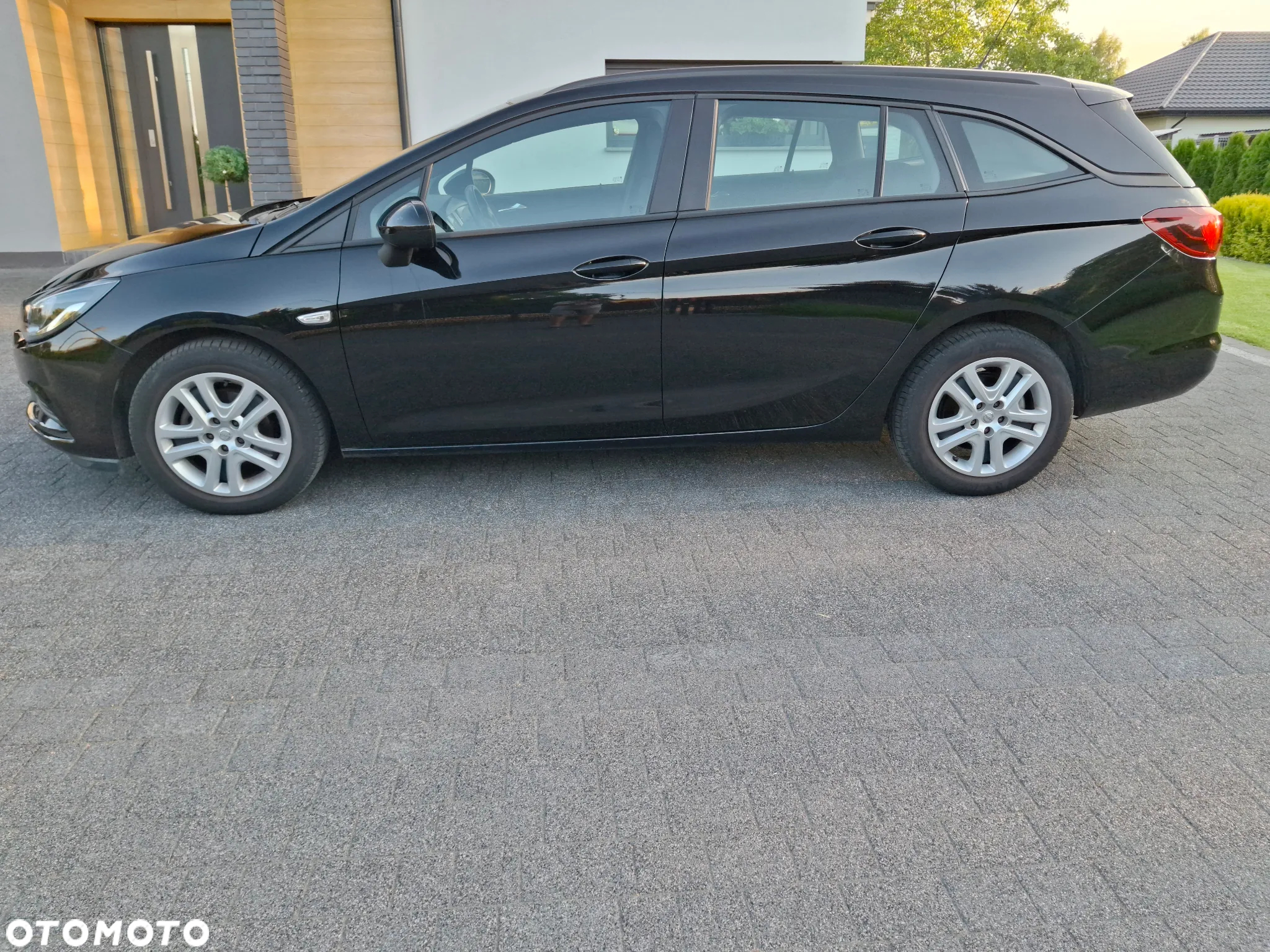 Opel Astra IV 1.6 CDTI Sport - 4