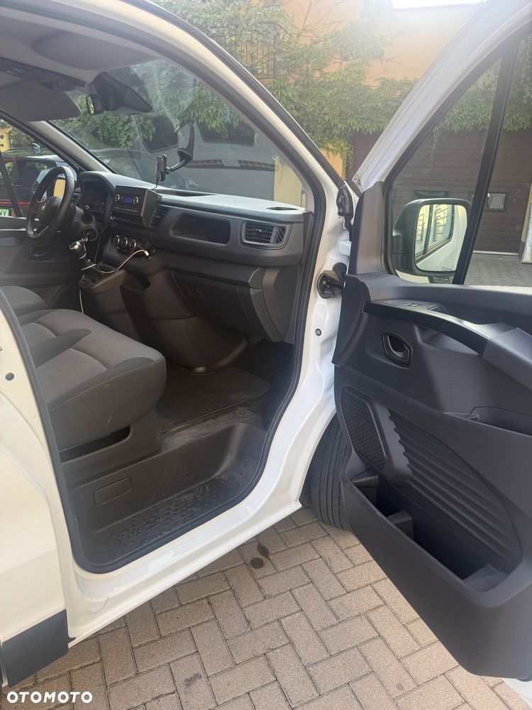 Renault Trafic - 16
