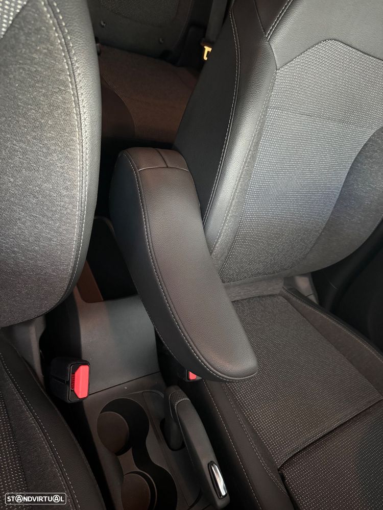 Opel Crossland X - 33