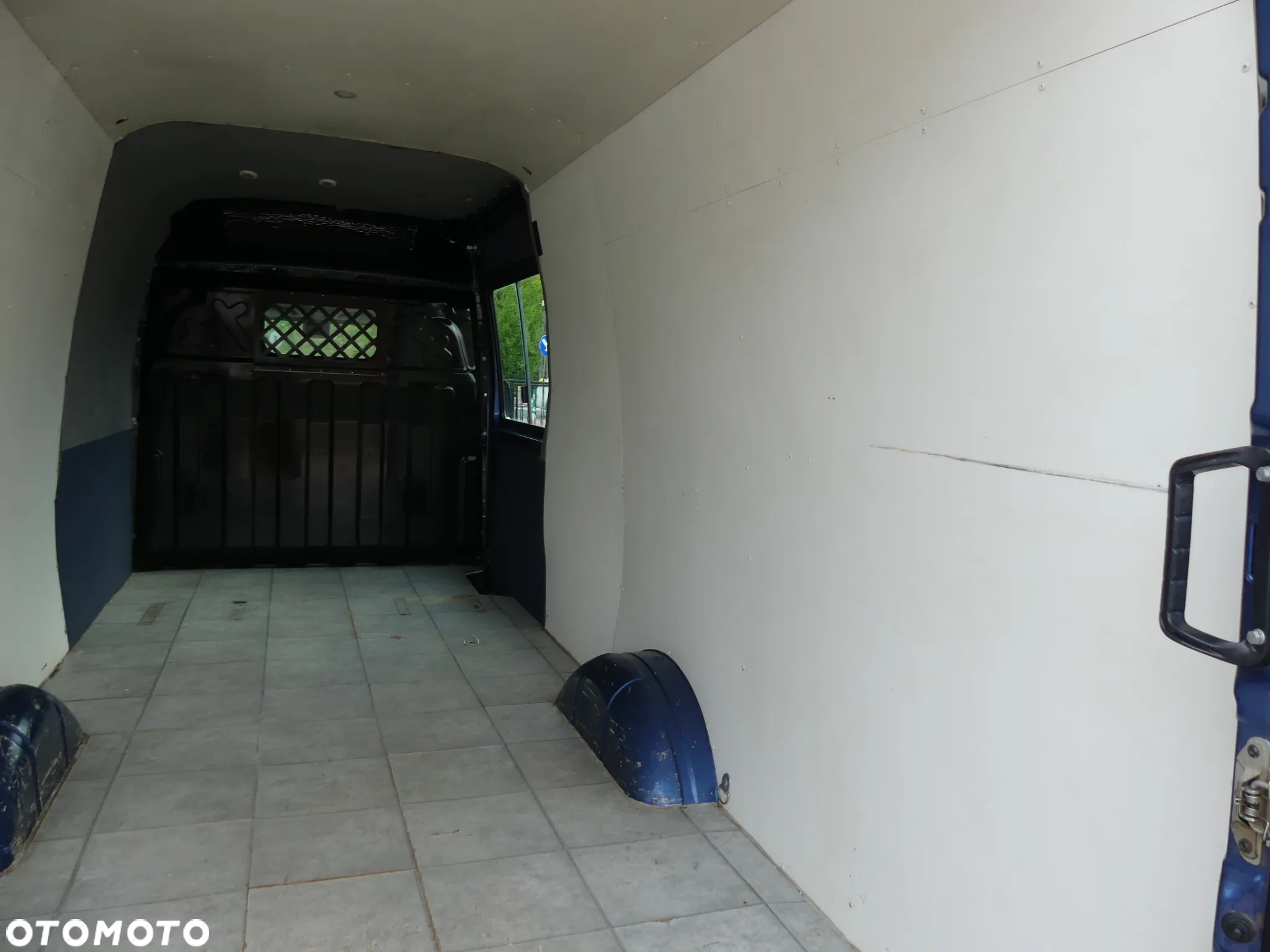 Iveco DAILY 35C18 - 25