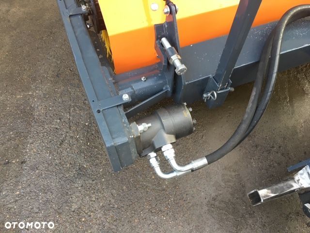 Zamiatarka odśnieżarka szczotka hydrauliczna GMR Stensballe Kubota Iseki - 25