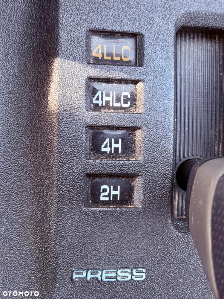 Mitsubishi Pajero 3.2 DID 7os - 13